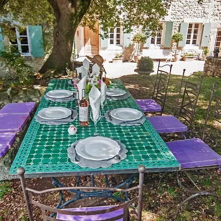 Saint-restitut Sleeps 8 Pool Villa Saint-Restitut