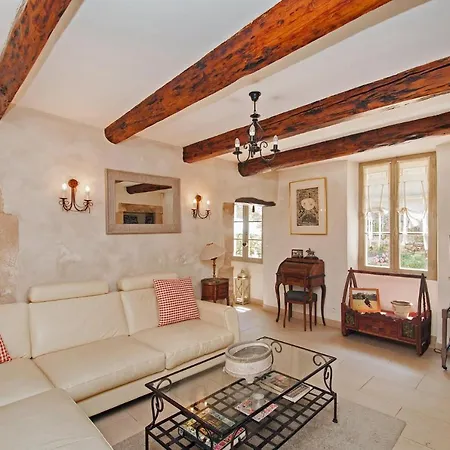 Saint-restitut Sleeps 8 Pool Villa